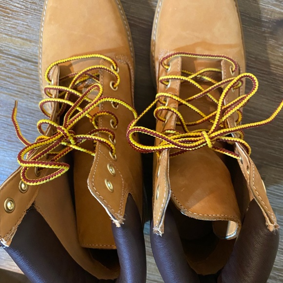 Timberland WOMEN'S KEELEY FIELD 6-INCH BOOTS ~ size 8.5very good conditi… - Picture 2 of 4